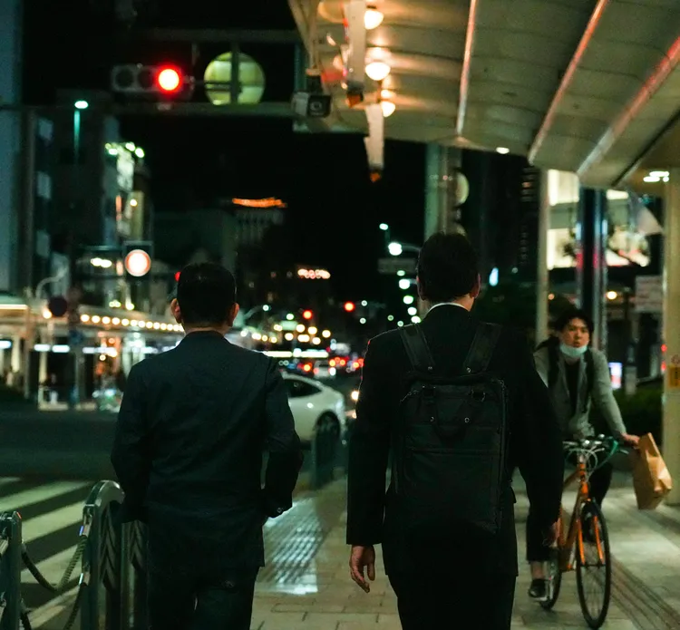 两名台湾男性在日本街头遭强盗袭击。非当事人，示意图取自Pexels