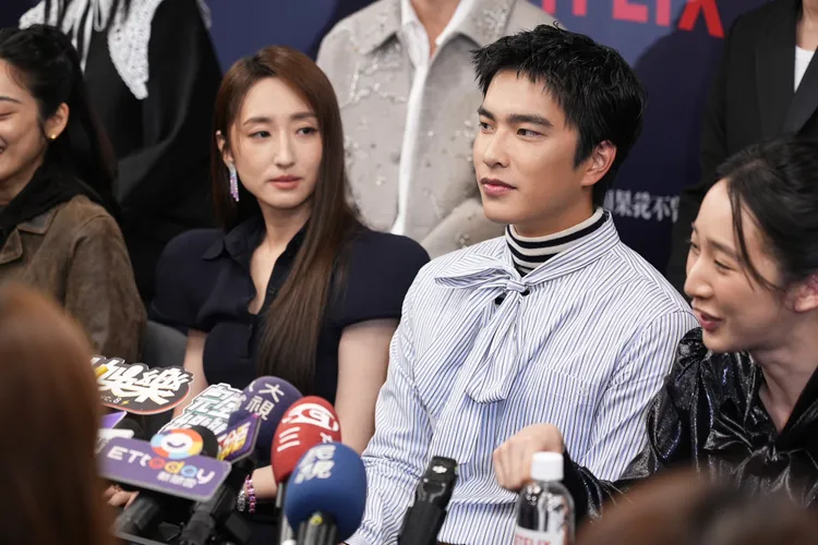 曾敬驊（中）演戲演到爆青筋。彭欣偉攝