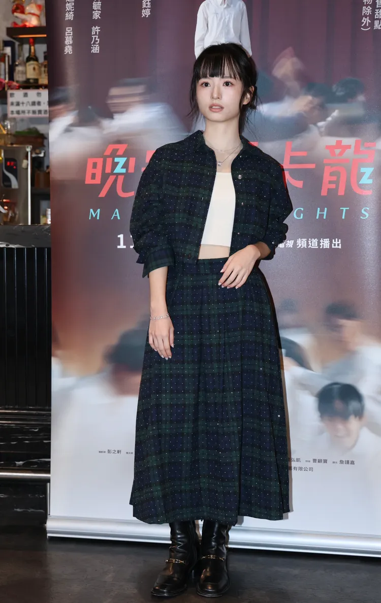 趙妮綺現在是張鈞甯旗下藝人。莊宗達攝