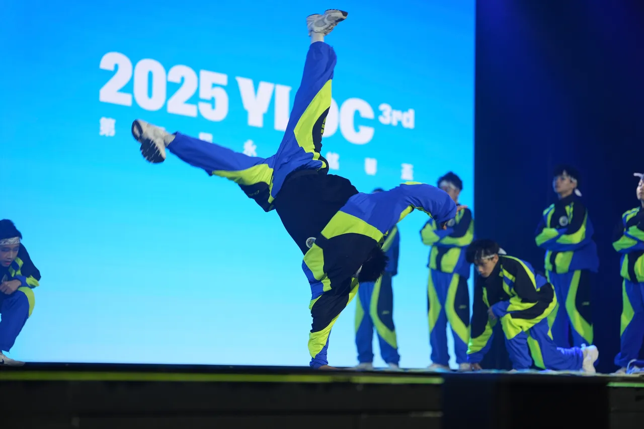 永龄铭馨杯比赛精彩实况。庄宗达摄