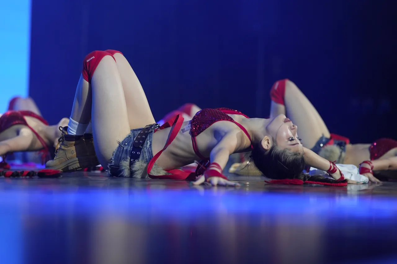 永龄铭馨杯比赛精彩实况。彭欣伟摄