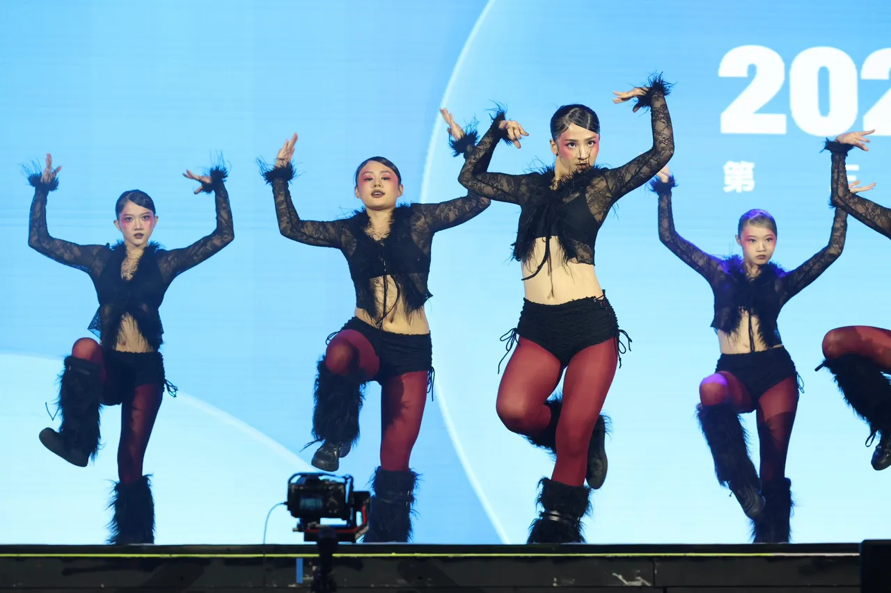 永龄铭馨杯比赛精彩实况。庄宗达摄