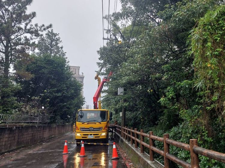鳳凰颱風襲台 台電桃園區處動員戒備防颱即時搶修
