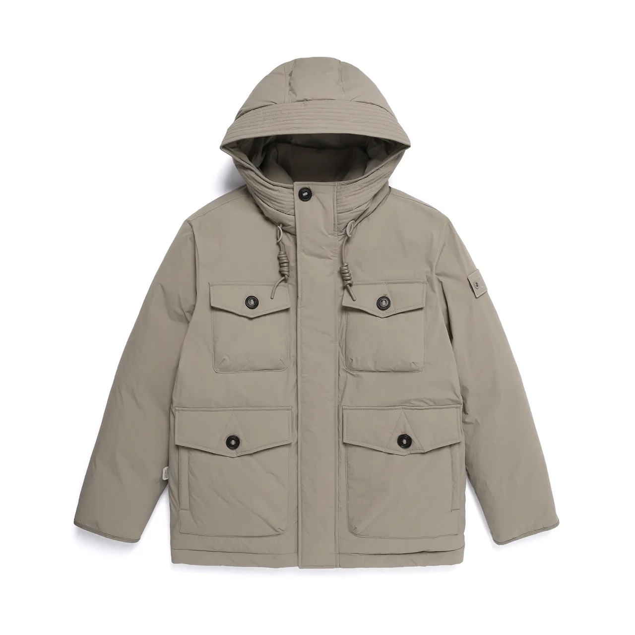 國家地理服飾NRN大口袋羽絨連帽外套米色，1萬5080元。品牌提供