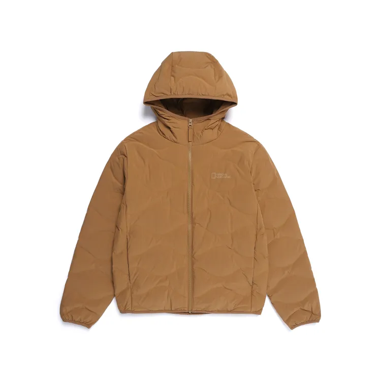 國家地理服飾POOULI連帽外套(鴨絨) 米色，8180元。品牌提供