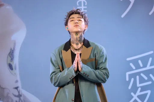 馆长陷毁灭式爆料　谢和弦认「脱粉」：他是一个伤人无国界的人