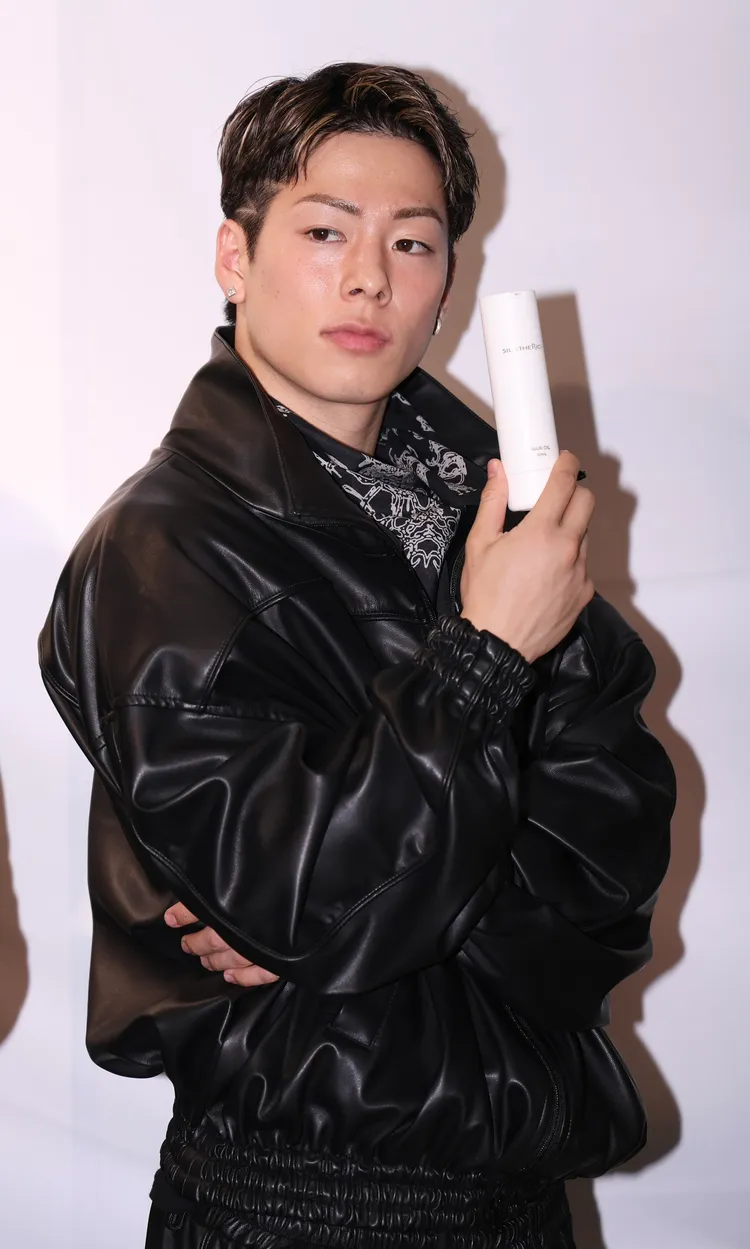 「格鬥界許光漢」三浦孝太，來台為日本髮品品牌SILK THE RICH站台。莊宗達攝