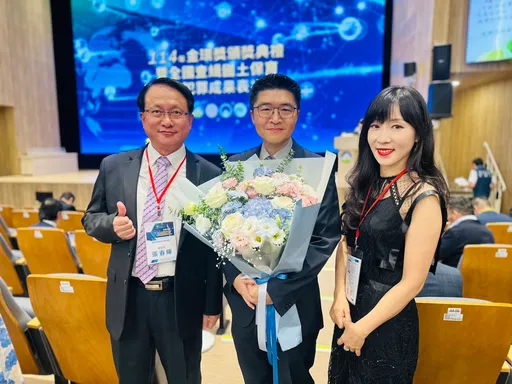 打擊環保犯罪不遺餘力！橋檢嚴維德檢察官榮獲行政院長卓榮泰表彰