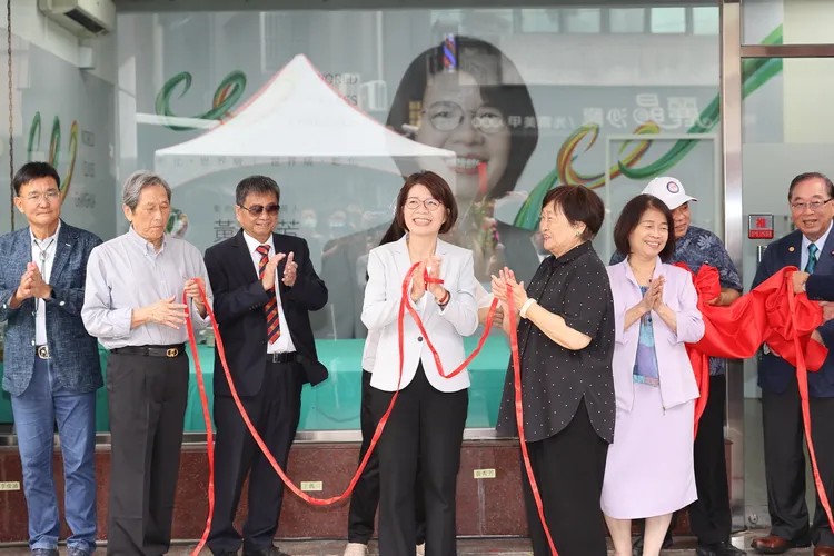 彰化縣2位民進黨籍前縣長周清玉、翁金珠，也到場為黃秀芳站台。民眾提供