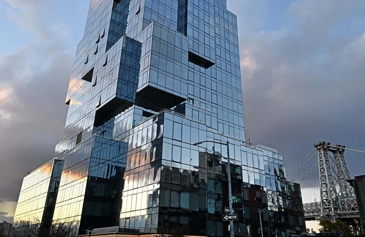 鍾女居住的紐約豪宅。翻攝自紐約郵報