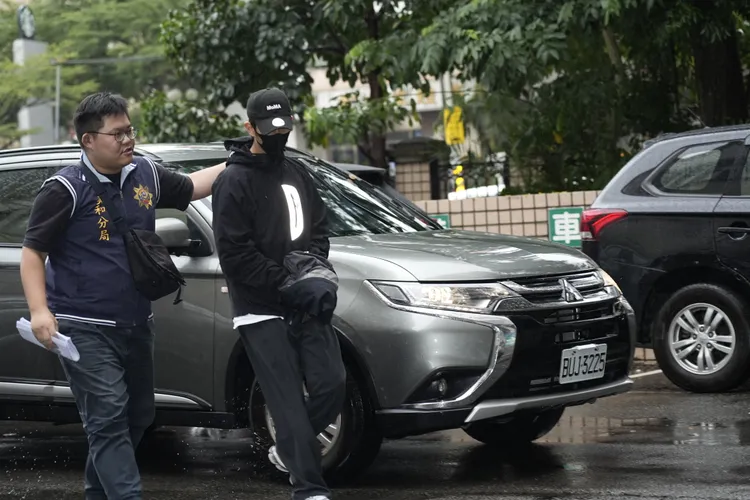 修杰楷日前遭拘提畫面。資料照