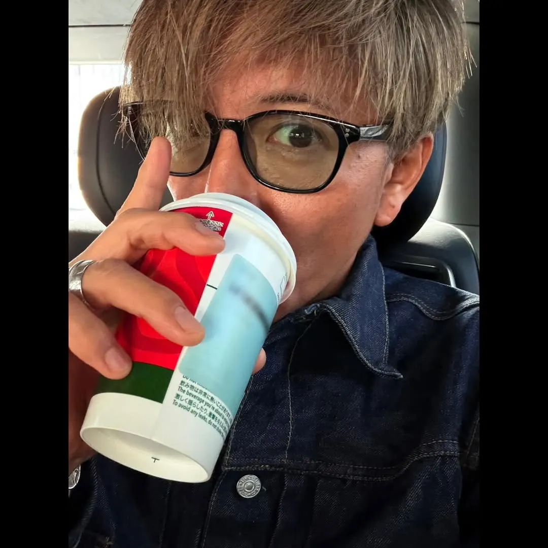 木村拓哉配戴OWNDAYS镜款。翻摄木村拓哉IG