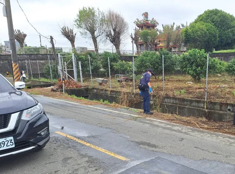 男子不慎跌落水溝不治。翻攝畫面