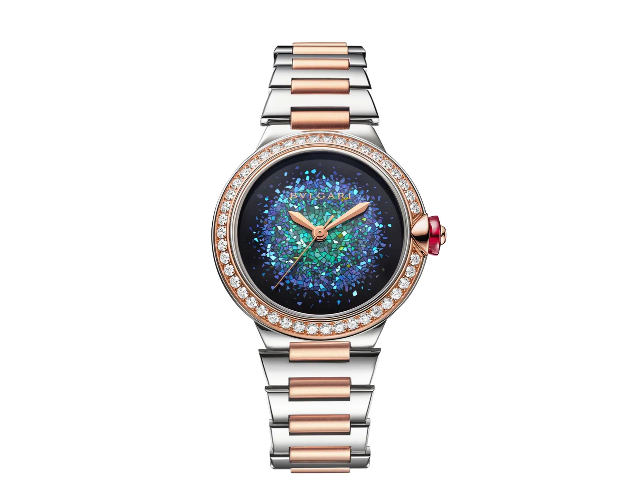 宝格丽Lvcea Notte di Luce腕表，33mm，精钢与玫瑰金表壳，黑色漆艺表盘（镶嵌蓝绿色珍珠母片），抛光与缎面处理精钢与玫瑰金链带，B77自动上链机芯，动力处储存48小时，防水深度50米，限量80只。品牌提供