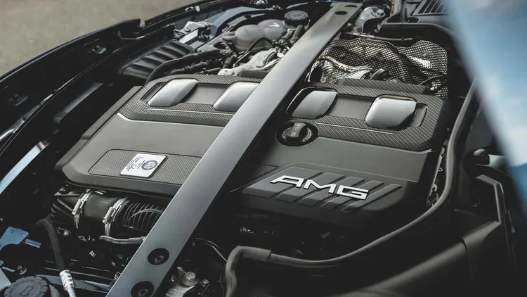 對AMG而言，四缸PHEV的落幕，也象徵品牌將回歸六缸與V8引擎，強化性能形象與核心世代車迷的認同感。原廠照片