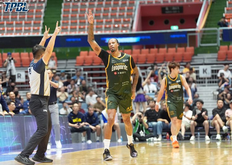 道歉籃球？麥卡洛領軍第4節逆轉　被看扁的雲豹開季5連勝TPBL唯一不敗