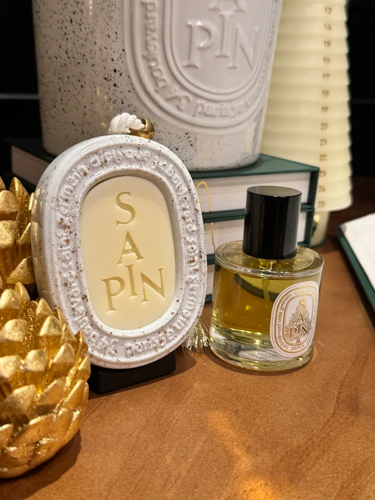 2025聖誕限量室內冷杉香氛蠟，2450元。張家玲攝