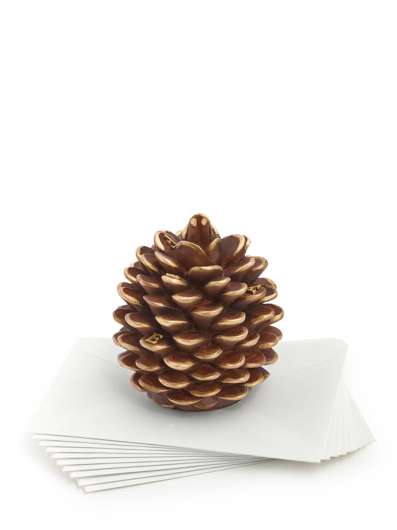 2025聖誕限量松果紙鎮。品牌提供