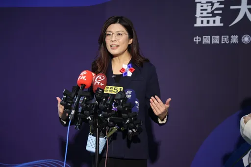 曹興誠批鄭麗文中邪！國民黨反嗆：先為大罷免向民眾道歉