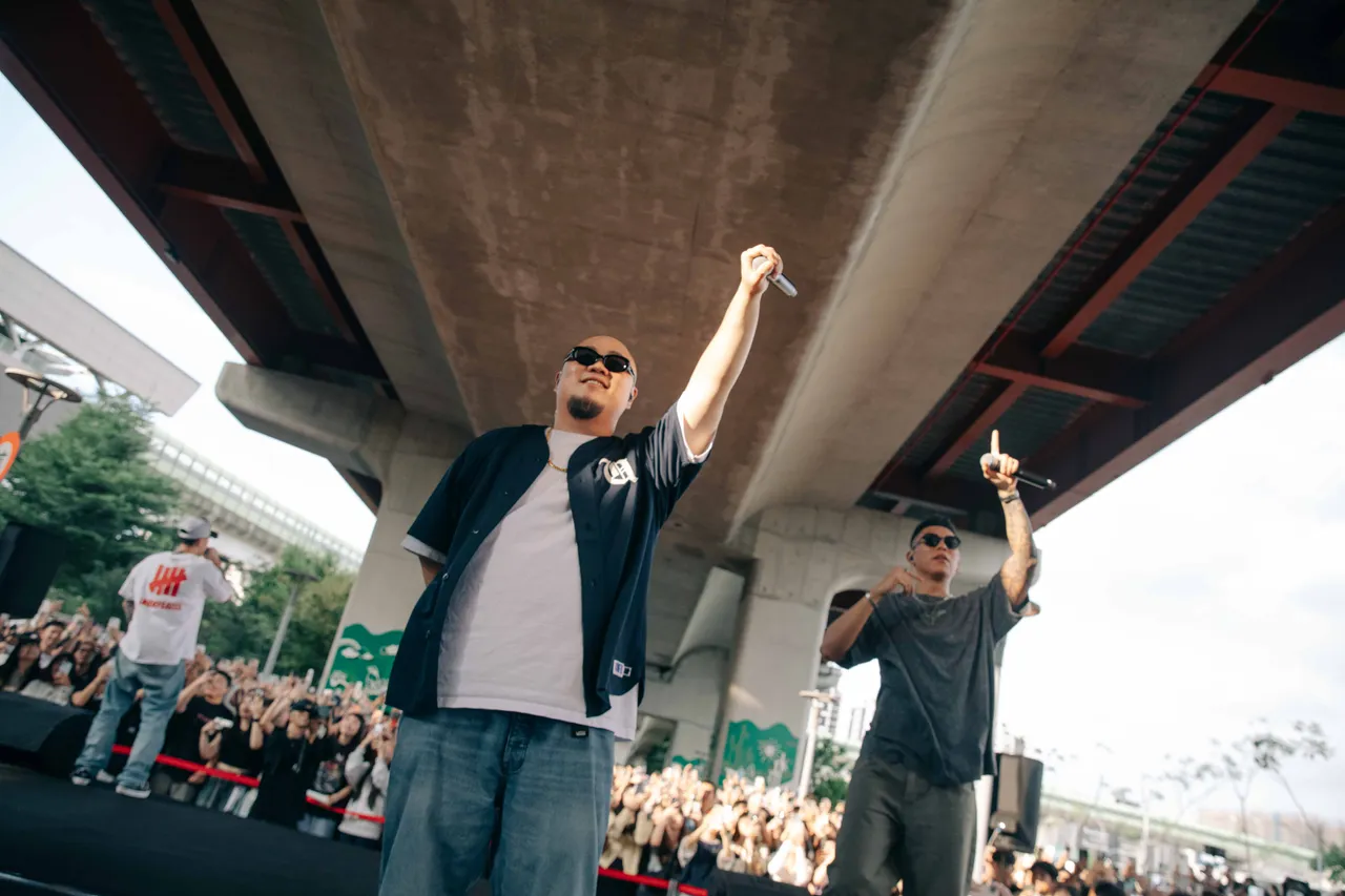 顽童MJ11一现身,现场嗨到快要暴动。本色音乐提供