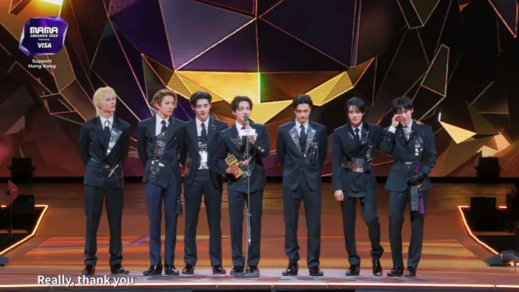 ENHYPEN今晚获得MAMA大奖的年度粉丝选择奖，也是他们出道5年首个大奖。翻摄Mnet
