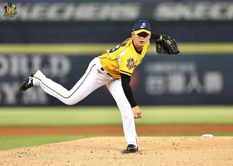 中信兄弟和吴哲源被释出。    中信兄弟提供