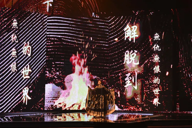 戴佩妮演唱《地母》主題曲，之後也獲得最佳原創電影歌曲獎。金馬執委會提供