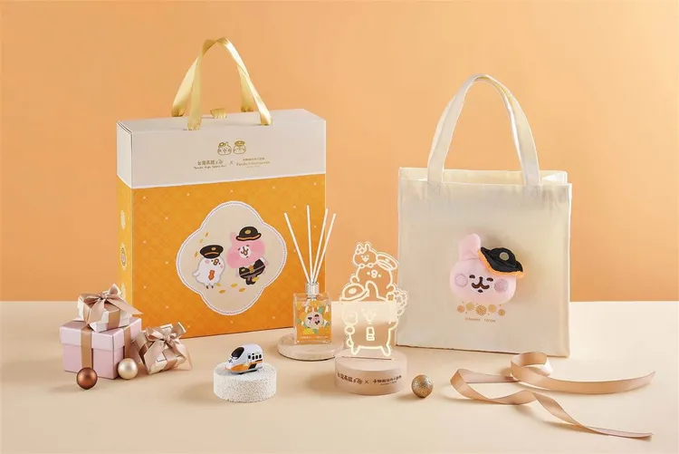 卡娜赫拉的小動物聯名節慶禮盒優惠價1088元。高鐵提供