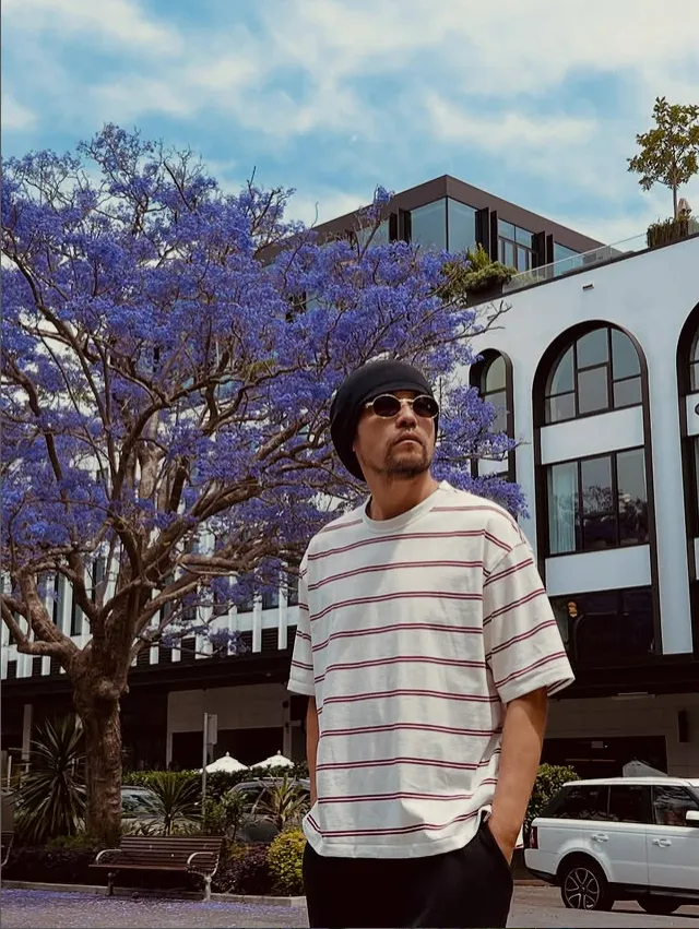 周杰倫因戴帽、墨鏡又留鬍子，險些被誤認為黃明志。翻攝周杰倫IG