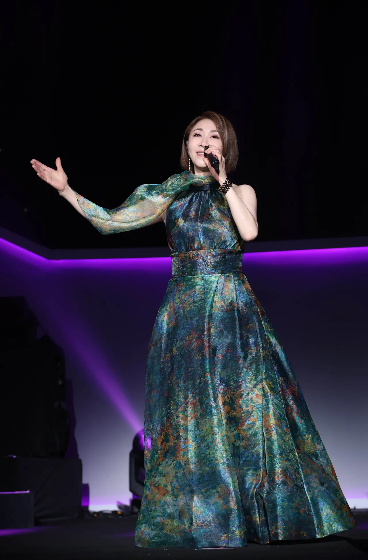 李翊君在「民歌50高峰會 最終加場」獻唱。寬宏藝術提供