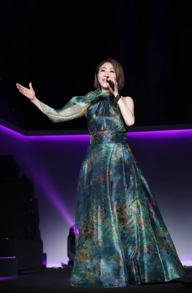 李翊君在「民歌50高峰會 最終加場」獻唱。寬宏藝術提供