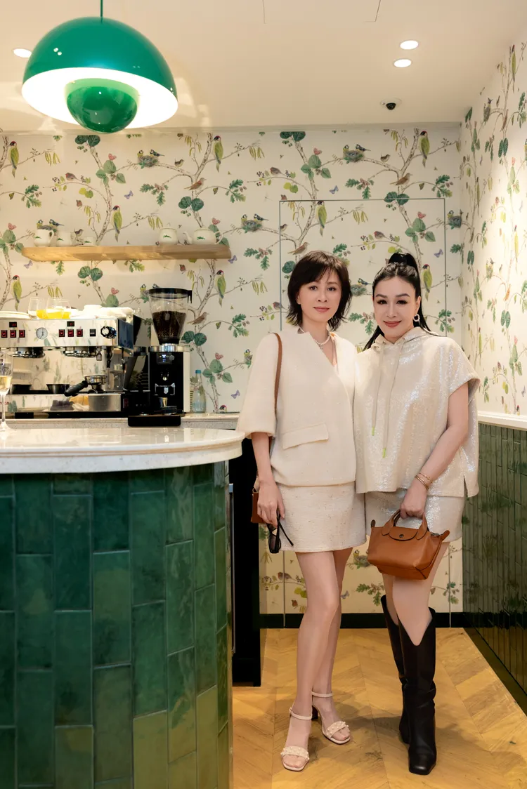 劉嘉玲（左）同框鍾麗緹（右）。品牌提供