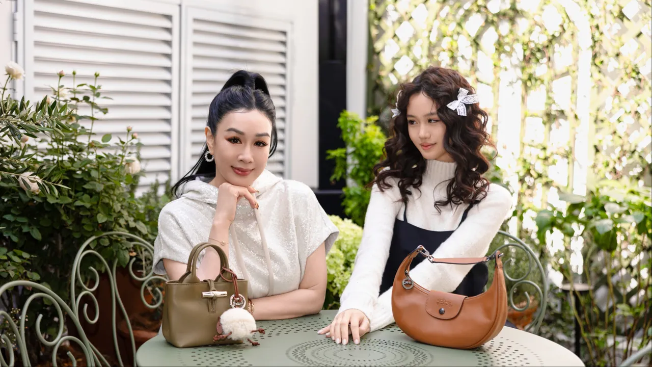 鍾麗緹（左）同框小女兒Cayla（右）。品牌提供