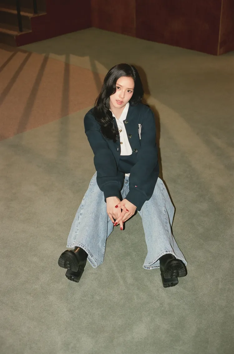 Jisoo拍攝TOMMY HILFIGER全新形象片。品牌提供