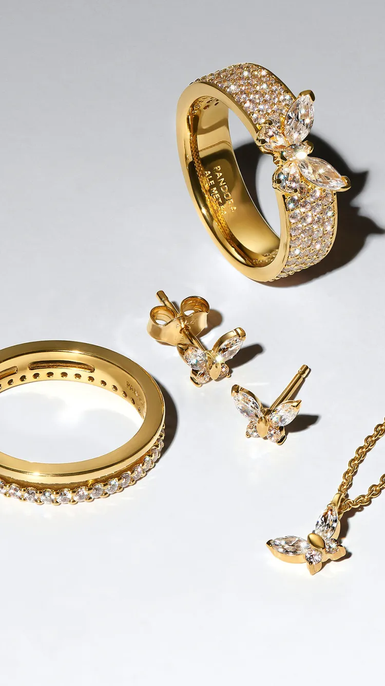 蝴蝶在黎明前展翼的形象，象徵著自由與重生。品牌提供