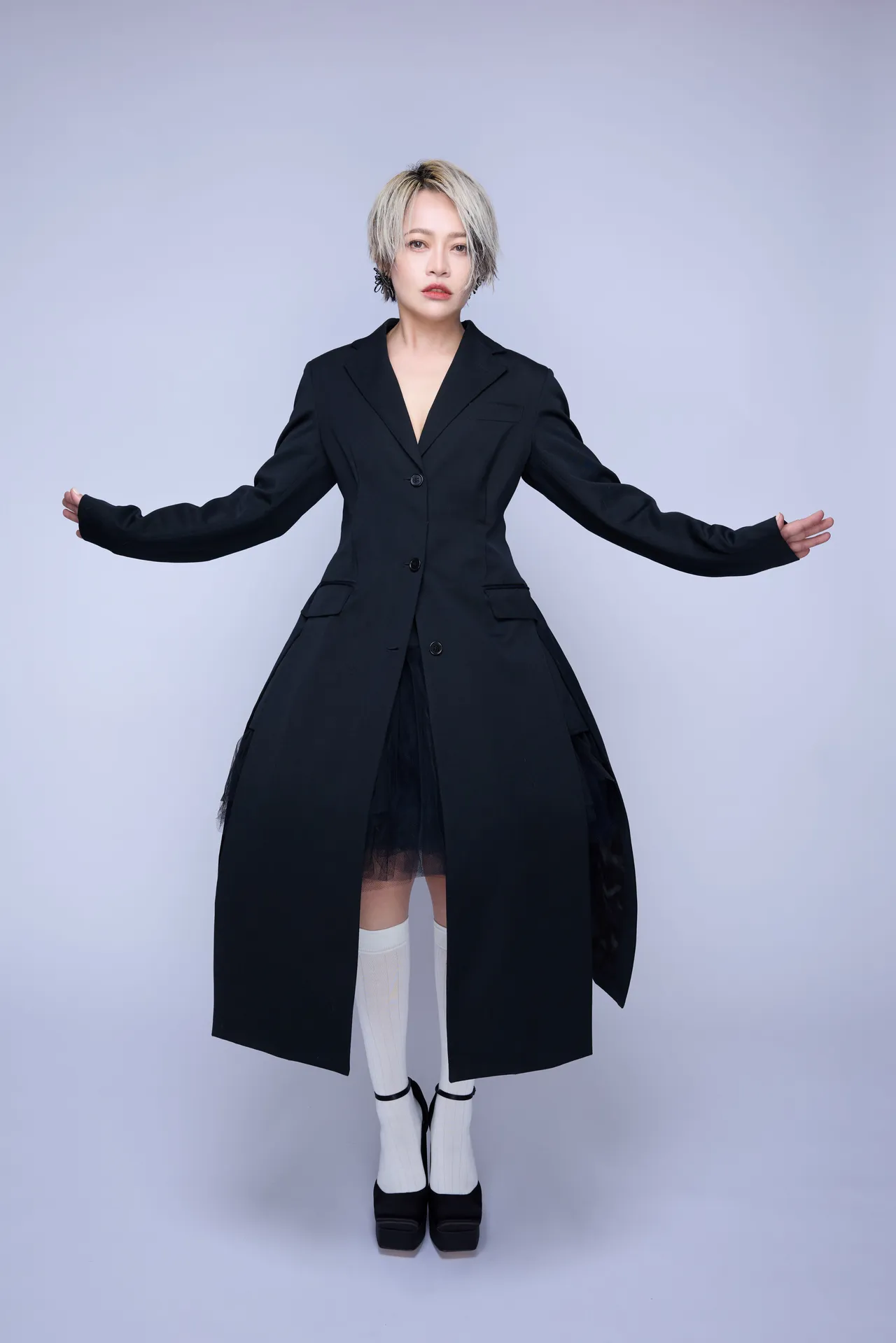 戴愛玲加拿大桃花旺到爆，好友建議她找老外男友。華納音樂提供