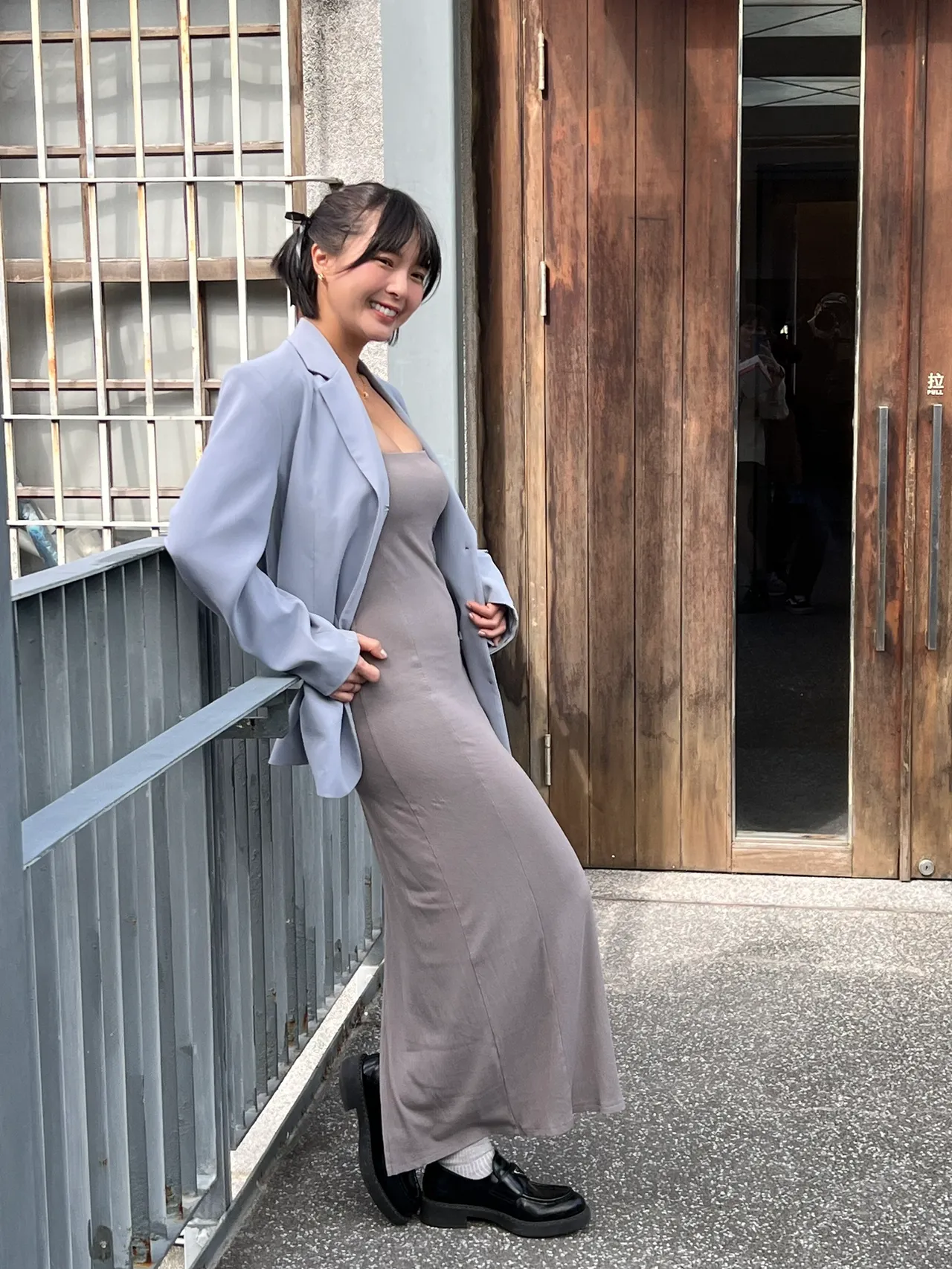 黃沐妍挺孕肚現身。黃閔攝