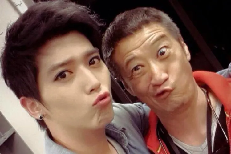 畢書盡過去稱昔日老東家李亞明為「恩師」，如今卻因解約反目。翻攝自畢書盡臉書