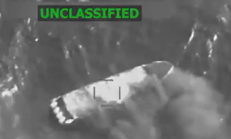 美军炸毁「运毒船」酿2死。翻摄X@petehegseth