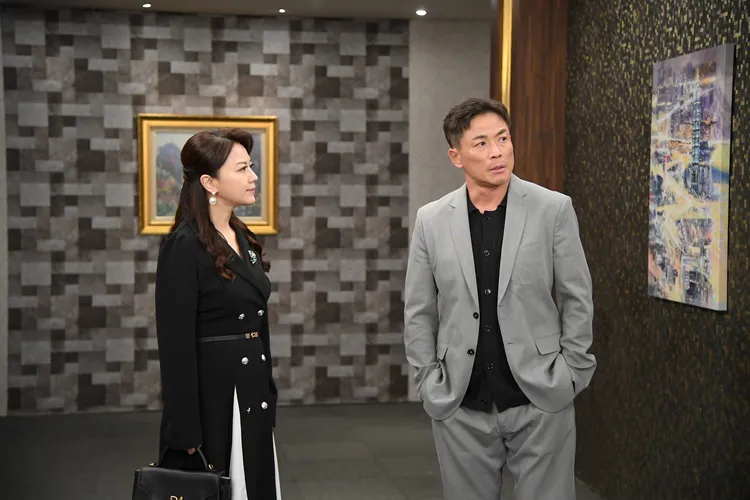 苗真（左）對江宏恩的下場都於心不忍。三立提供