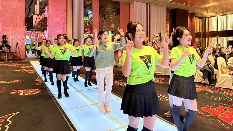 林岱桦30日举办「姐妹伴的相遇」女力晚会。翻摄画面