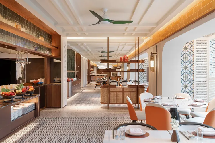 高雄洲際酒店HAWKER好客南洋餐廳用餐空間。業者提供