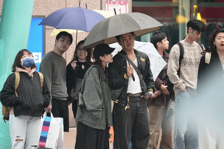 東北季風預計明日深夜增強，桃園以北率先轉雨，週三起雨區可能擴大。彭欣偉攝