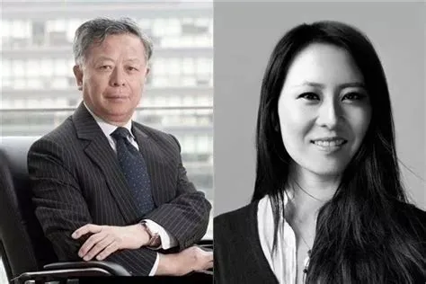 金刻羽的父親金立群（左）曾在朱鎔基時期擔任財政部副部長。翻攝自X @jenniferzeng97