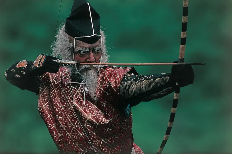 仲代達矢主演的《亂》獲得英國影藝學院最佳外語片、奧斯卡最佳服裝設計獎。劇照