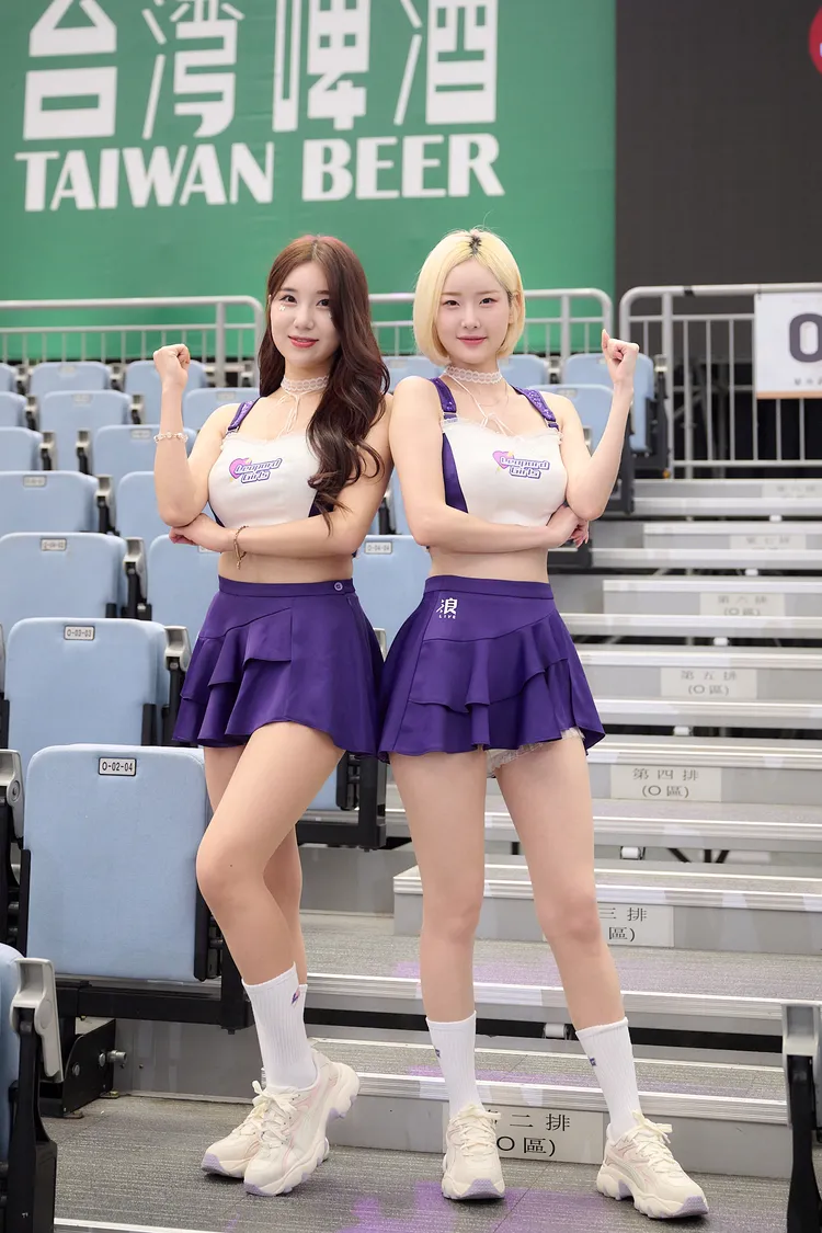 徐賢淑(右)金賢姈(左)。雲豹