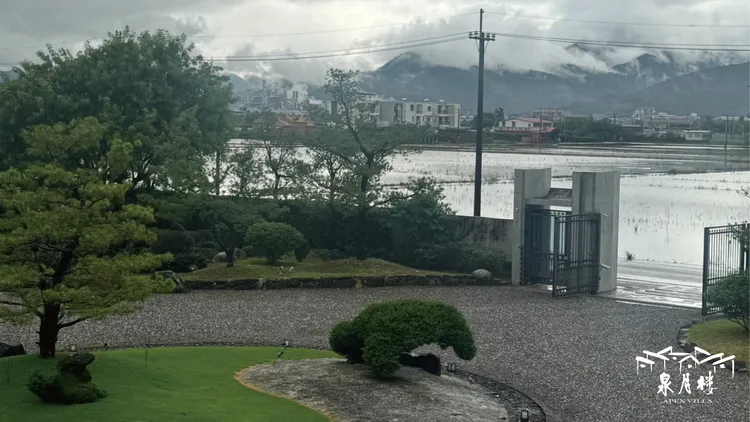 外面都淹水，但行館內地仍是乾的。泉月樓行館提供