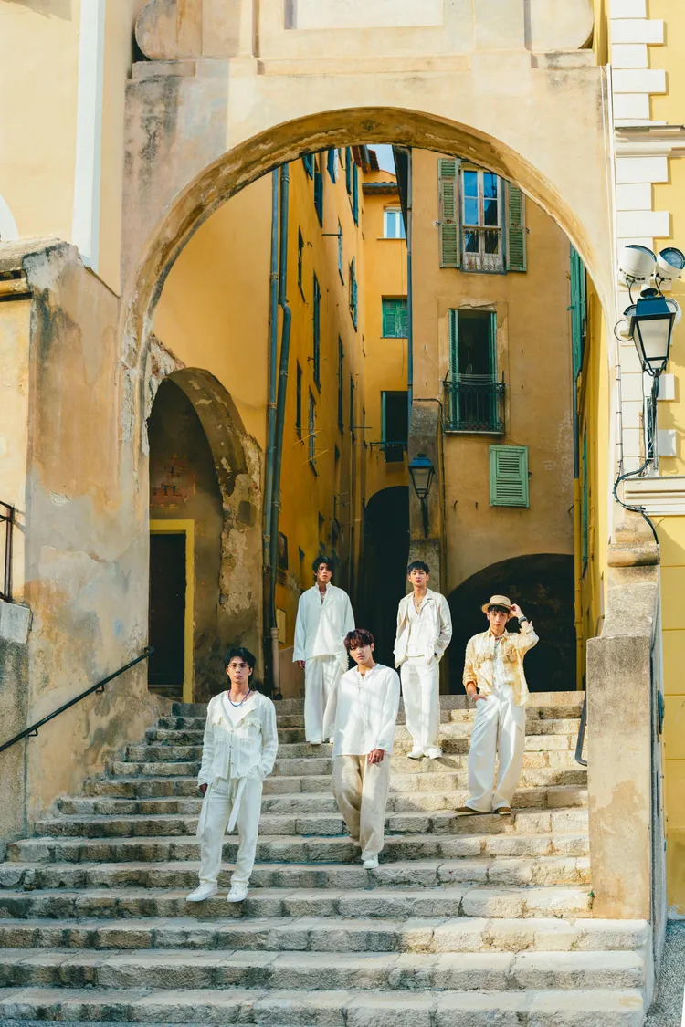 FEniX 全新專輯《參》已開放全面預購。華納音樂提供