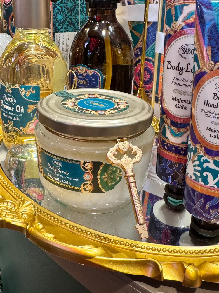 於快閃店消費不限金額即可獲得古董鑰匙造型「磨砂膏開瓶器」。張家玲攝