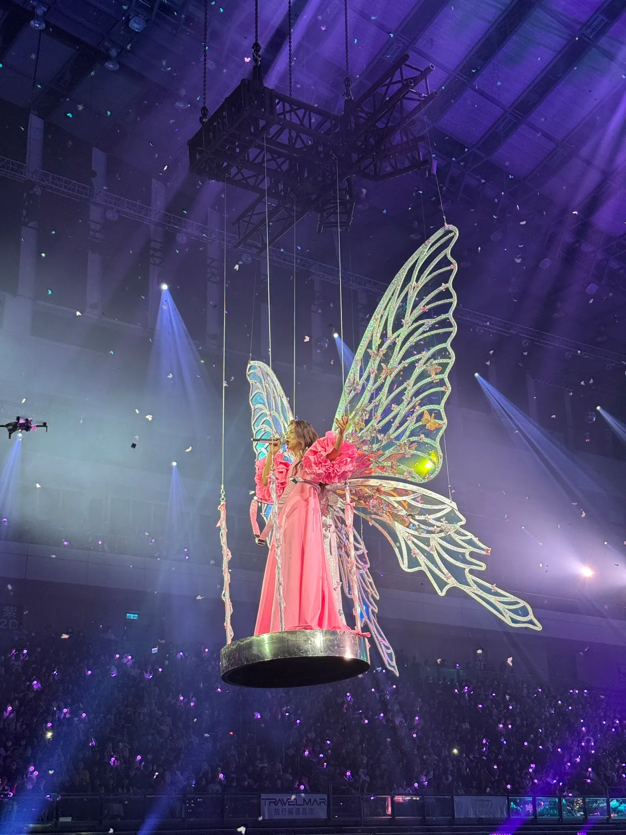 丁当升到5公尺高空。彭欣伟摄